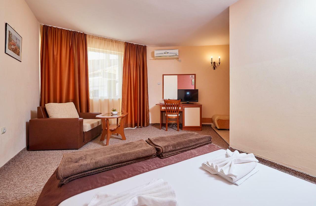 Peneka Hotel Ahyolu Dış mekan fotoğraf
